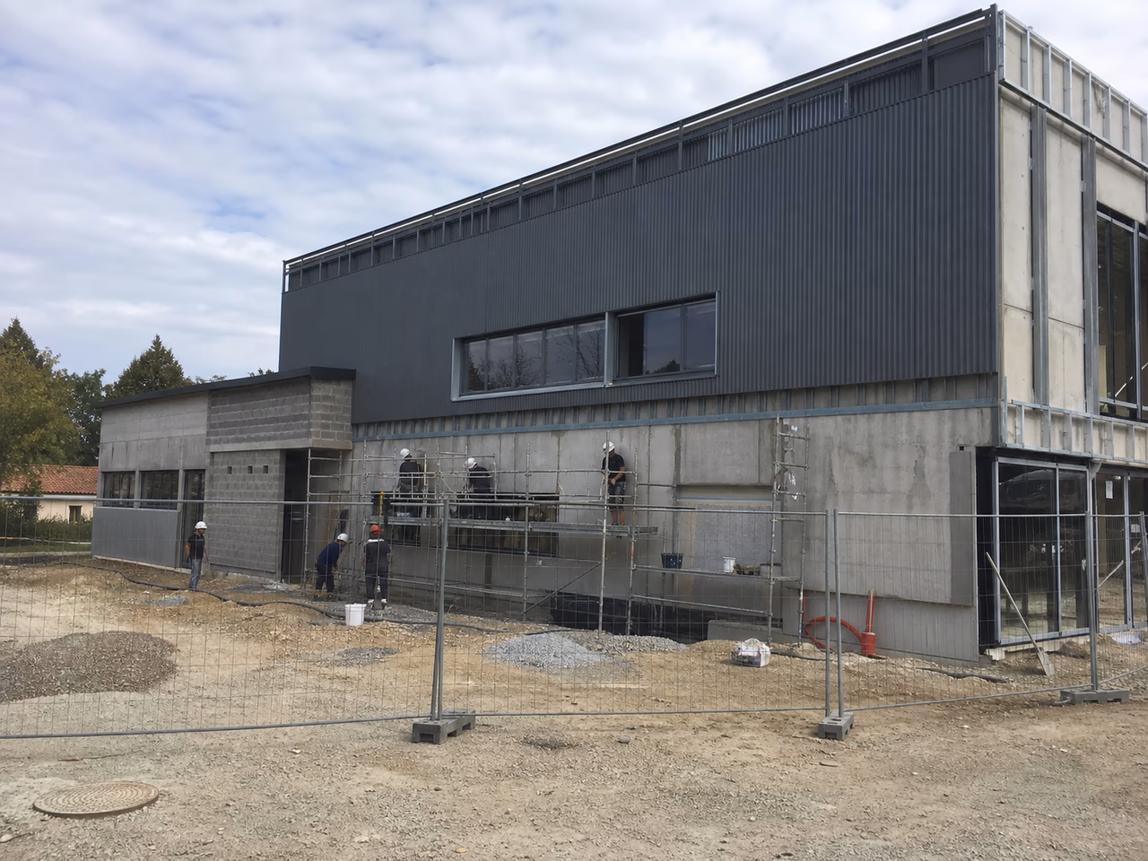 Chantier de gymnase municipal en marché public